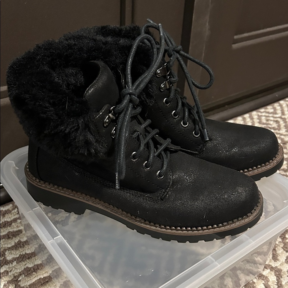 Size 9 Esprit Black Winter Boots with Fur Trim